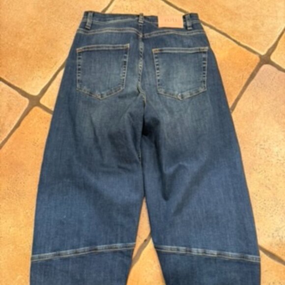 RUTI Ultimate Barrel Leg Jean, size 0 - Picture 5 of 6